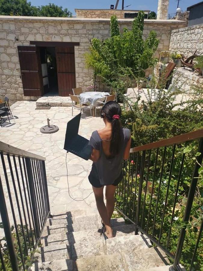 Aliki'S House 1+ 2 Guest House Polis Bagian luar foto