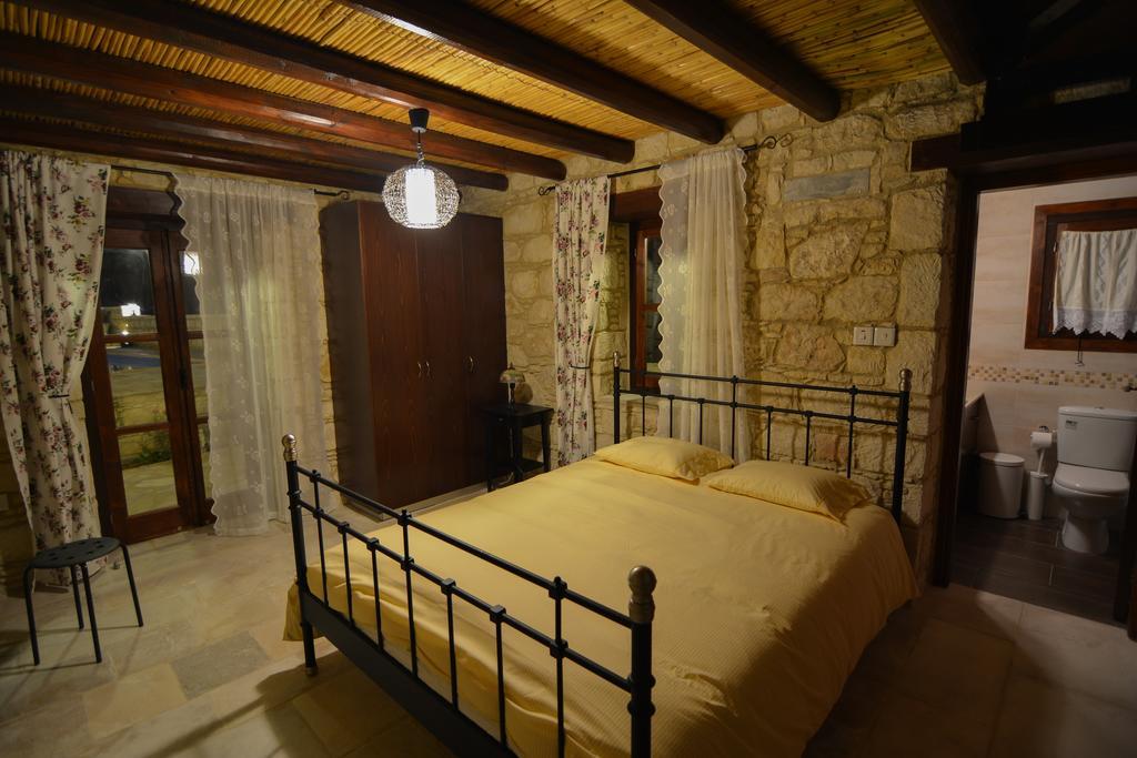 Aliki'S House 1+ 2 Guest House Polis Ruang foto